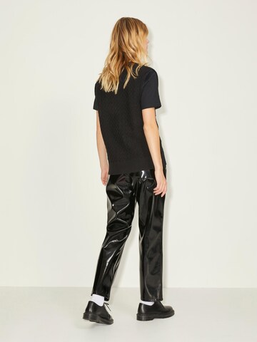 JJXX Regular Pleat-front trousers 'Catie' in Black
