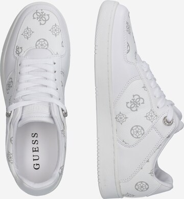 GUESS Sneakers in White