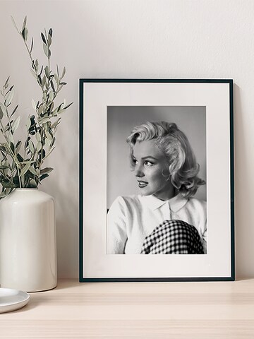 Liv Corday Image 'Marylin Monroe' in Black