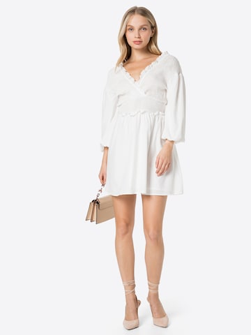 Robe NA-KD en blanc