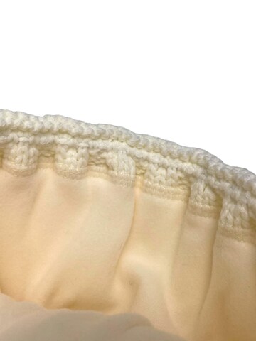 Kumixi Beanie in White