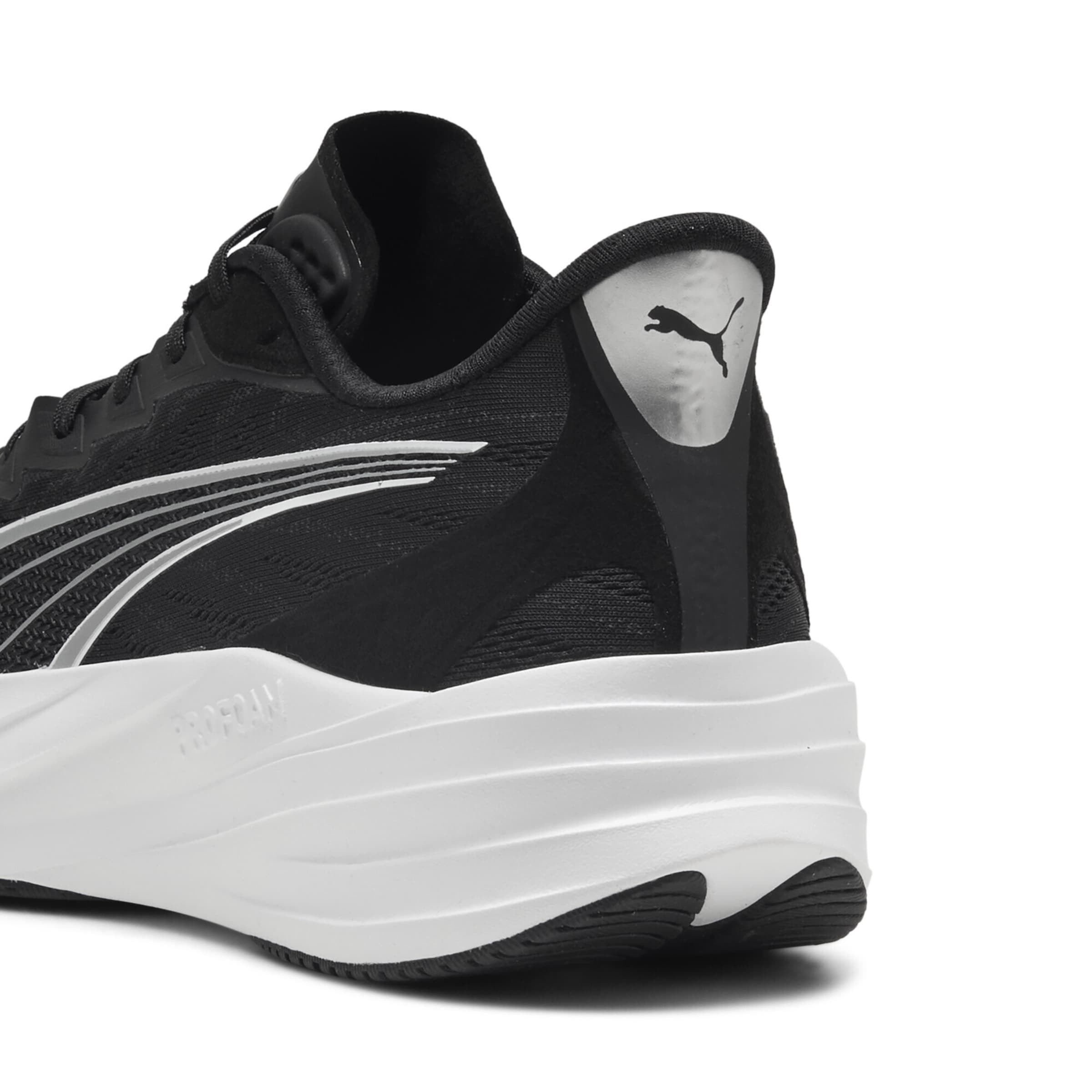PUMA Loopschoen 'Darter Pro 2' in Zwart