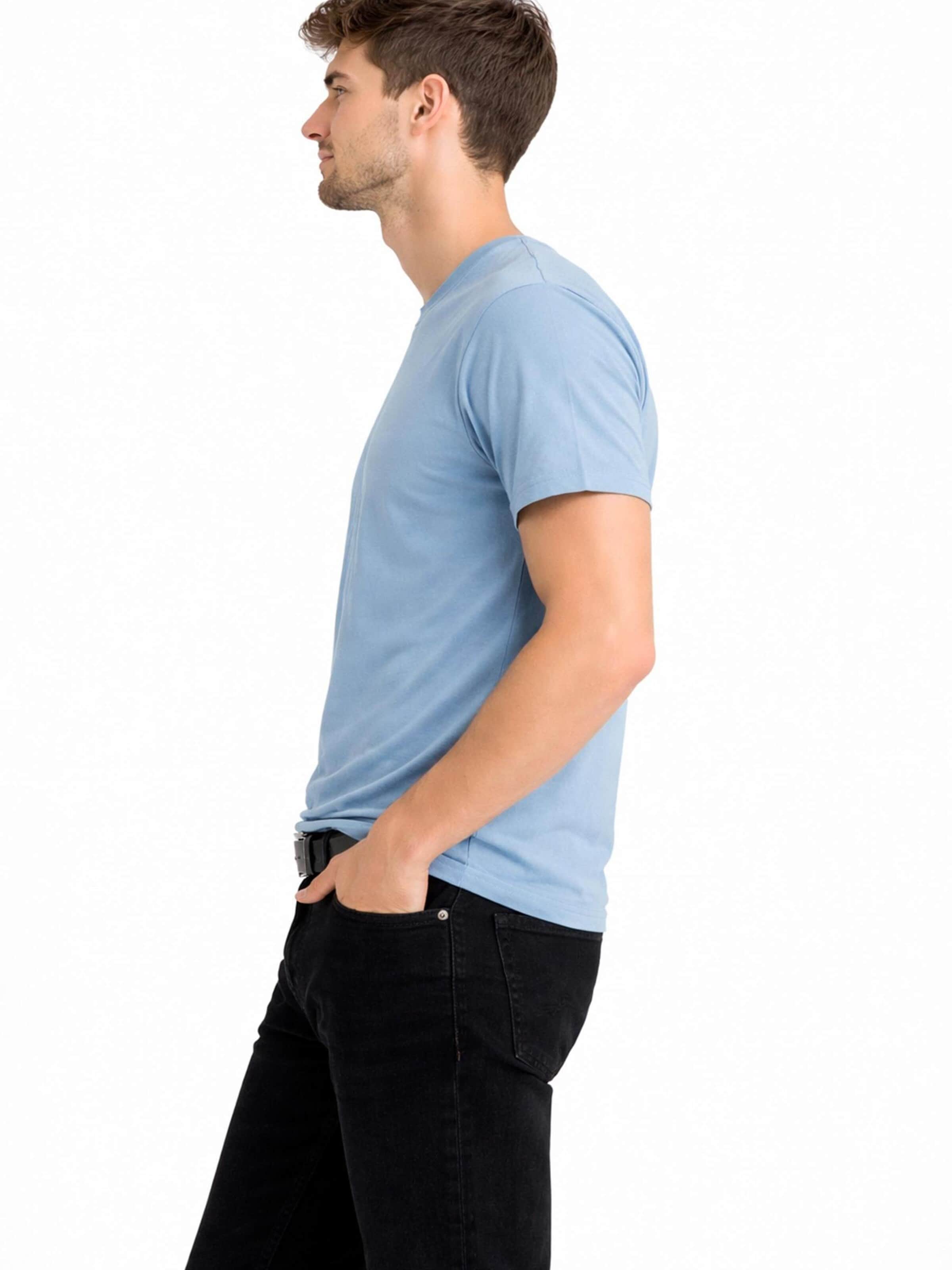 A Question Of (AQO) Bluser & t-shirts 'Anders Tee Garment Dyed' i blå