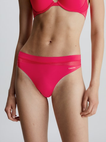 Calvin Klein Underwear Regular Thong in Pink: front