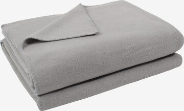 ZOEPPRITZ Blankets in Grey: front