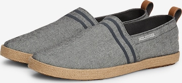 TOMMY HILFIGER Espadrilles in Grau