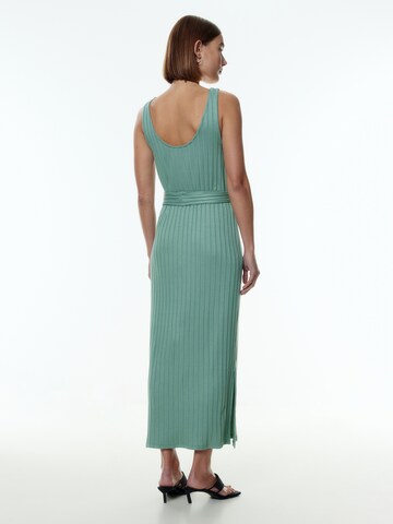 Rochie 'Felipa' de la EDITED pe verde