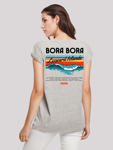 T-shirt 'Bora Bora Leewards Island' F4NT4STIC en gris : devant