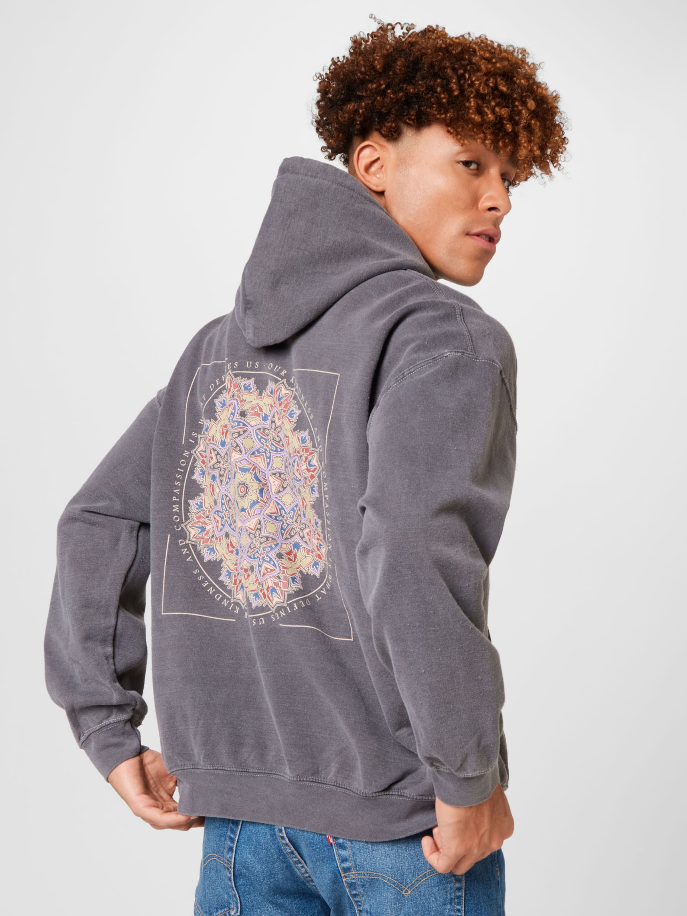 Männer Sweat BDG Urban Outfitters Sweatshirt 'MANDALA' in Grau - OG32773 Männer Sweat BDG Urban Outfitters Sweatshirt 'MANDALA' in Grau - OG32773