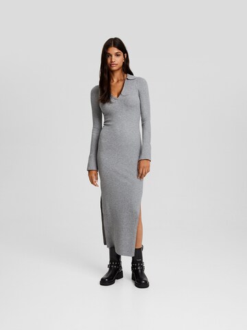 Robes en maille Bershka en gris