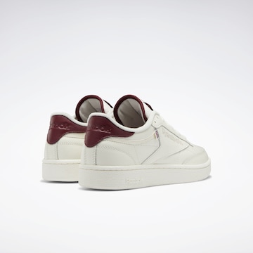 Sneaker low 'Club C 85' de la Reebok pe alb