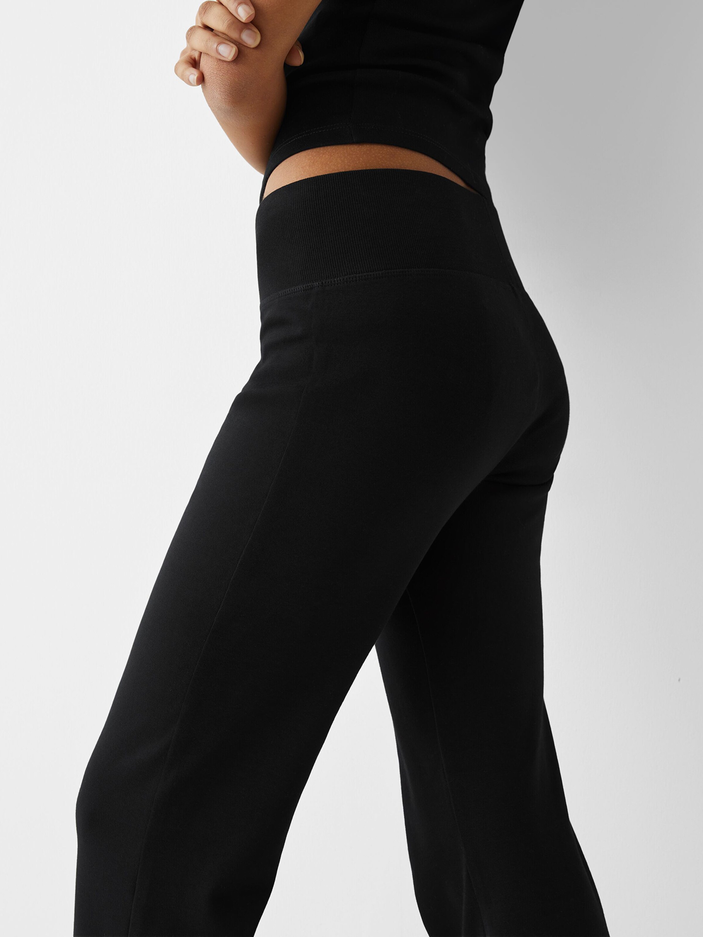 Bershka flared legging 2025