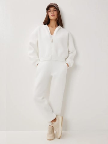 Happiness İstanbul Sweatsuit in White: front