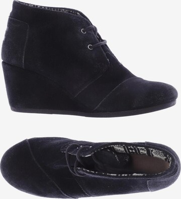 TOMS Dress Boots in 39 in Black: front