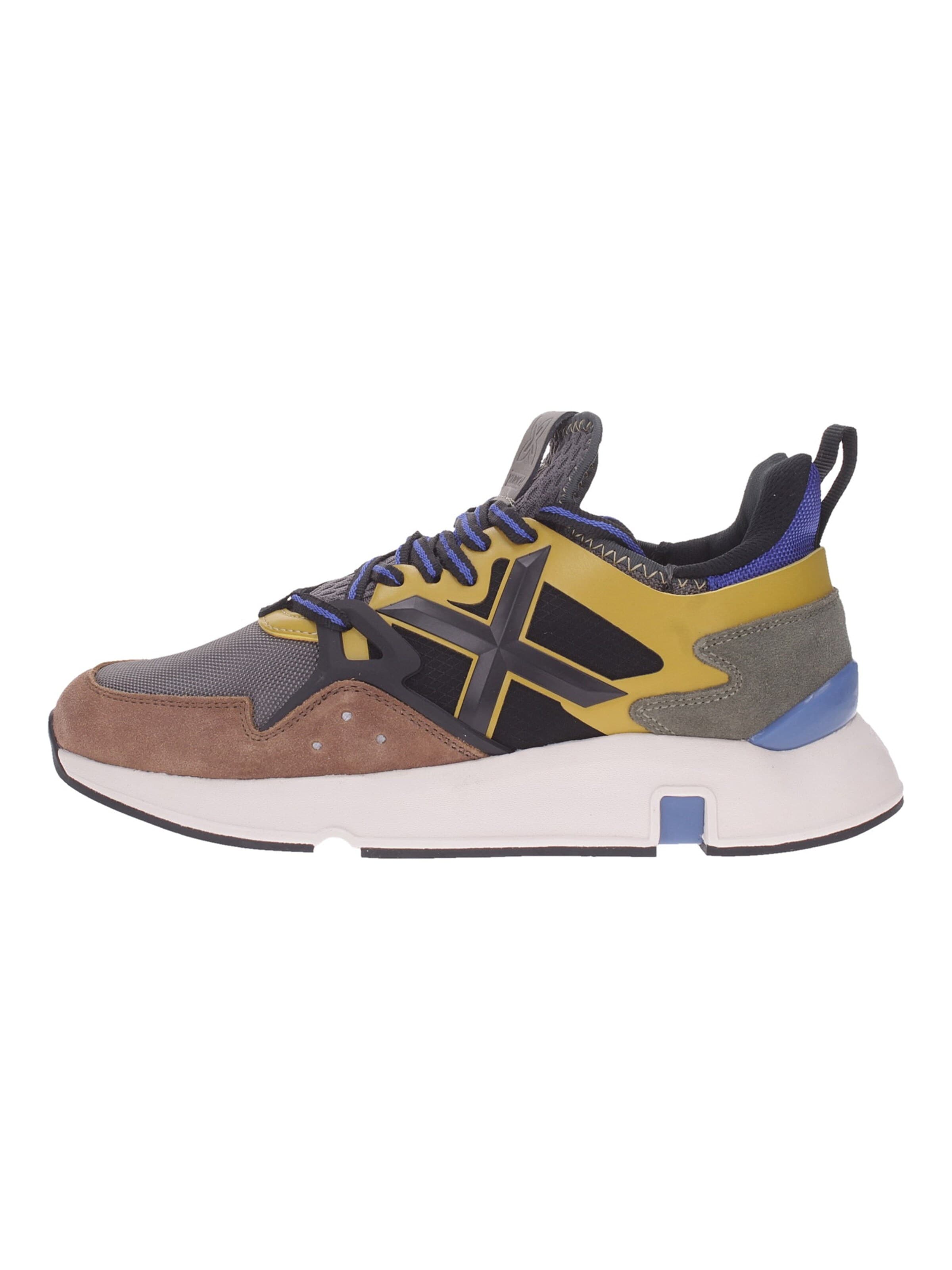 Sneaker bassa 'Clik 103' di MUNICH in marrone: frontale
