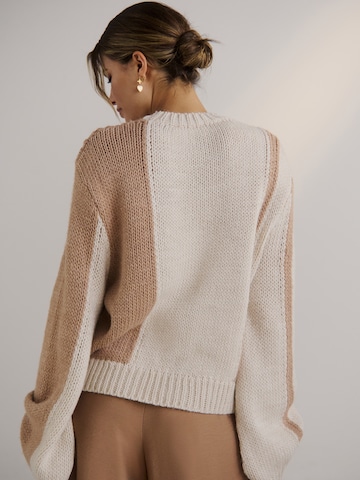 Guido Maria Kretschmer Women Pullover 'Eleonora' in Beige