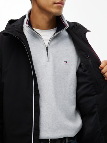 TOMMY HILFIGER Демисезонная куртка в Черный