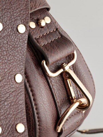 Next Umhängetasche in Braun