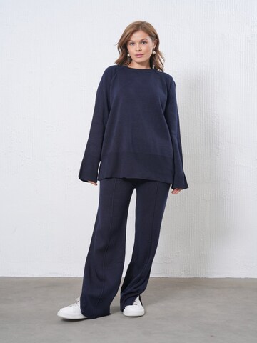 WOMAN VISION Suit in Blue