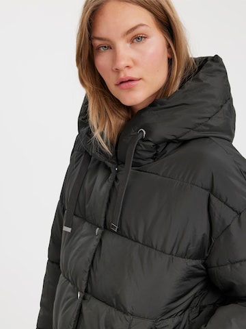 VERO MODA Winter Jacket 'GEMMA HOLLY' in Green