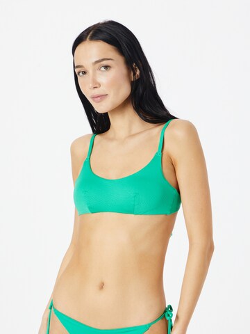 ETAM Bygelfri Bikiniöverdel 'FIRSTY' i grön: framsida