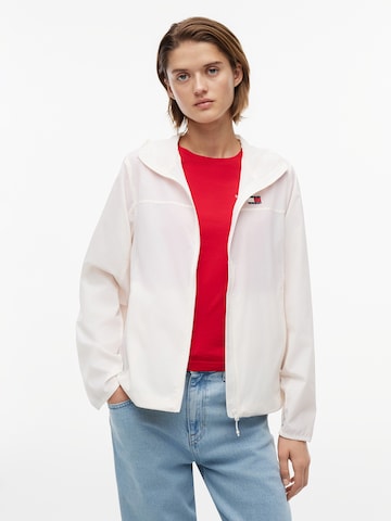 Tommy Jeans Tussenjas in Wit: voorkant