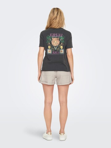ONLY T-Shirt in Grau