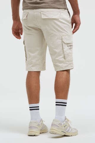 CAMP DAVID Regular Cargo Shorts mit Prints im Used Look in Weiß