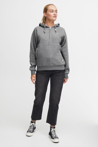 Oxmo Sweatshirt 'Andrea' in Grijs