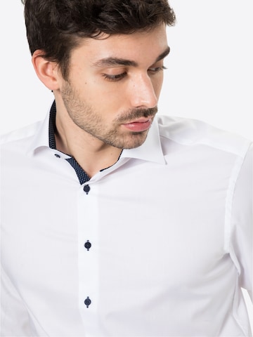 Coupe regular Chemise business ETERNA en blanc