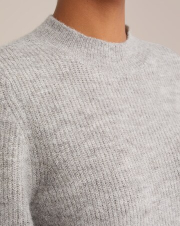 WE Fashion Pullover in Grau