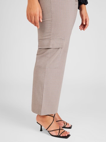 Regular Pantalon cargo 'JOSS' ONLY Carmakoma en beige