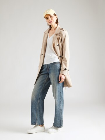 ONLY T-shirt 'ONLFREE' i vit