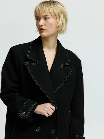 Cappotto di mezza stagione ' HelmaRS ' di Résumé in nero