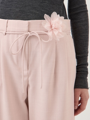 YAS Široke hlačnice Hlače z naborki 'YASMIMI' | roza barva