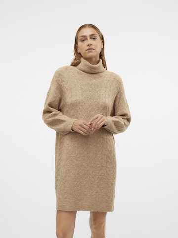 VERO MODA Strikkjole i brun: forside