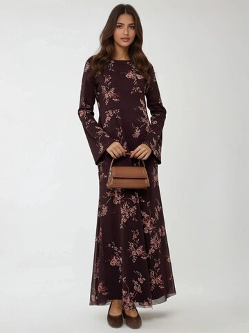 Hiccup Dress in Brown: front