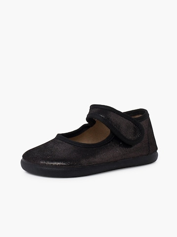 Scarpa bassa di Pisamonas in nero: frontale