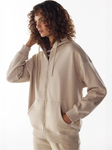 Penti Dressipluus 'Kapuzenpullover', värv beež