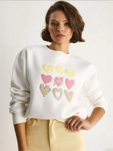 Bianco Lucci Sweatshirt in White