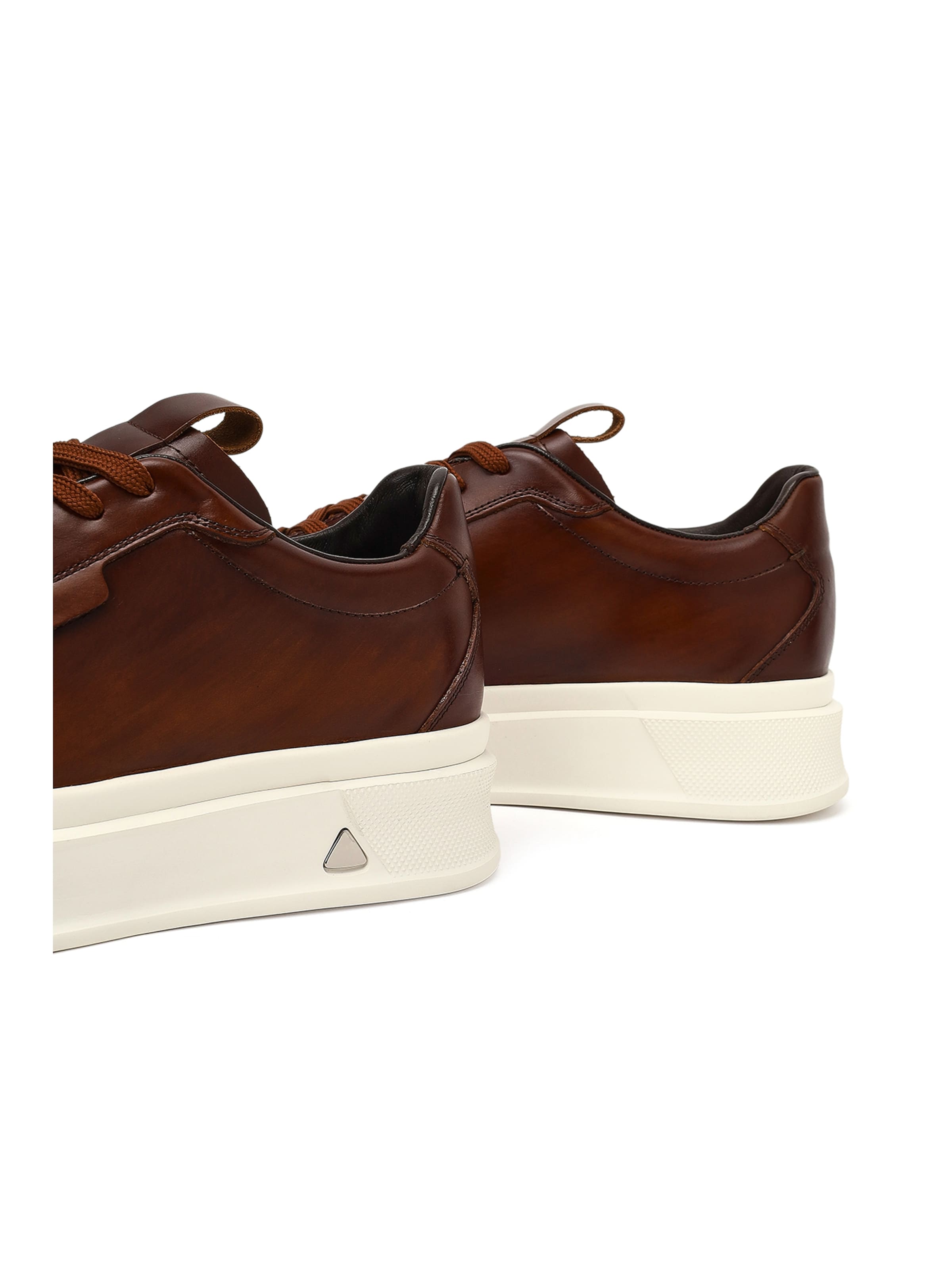 Derimod - Zapatillas deportivas bajas en marrón