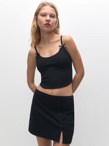 Pull&Bear Top in Schwarz: predná strana