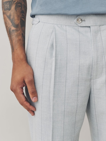 Next Regular Hose in Grau