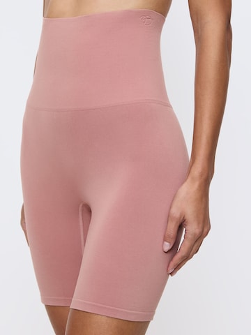 TRIUMPH Alakformáló nadrágok 'Soft Sculpt Panty' - rózsaszín