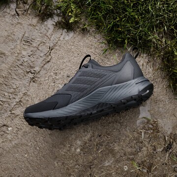 ADIDAS TERREX - Zapatos bajos 'Tracefinder 2' en negro