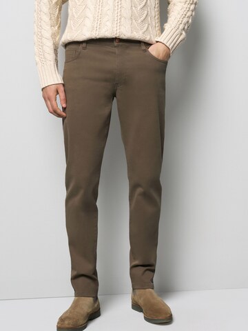 MEYER Regular Jeans in Brown: front