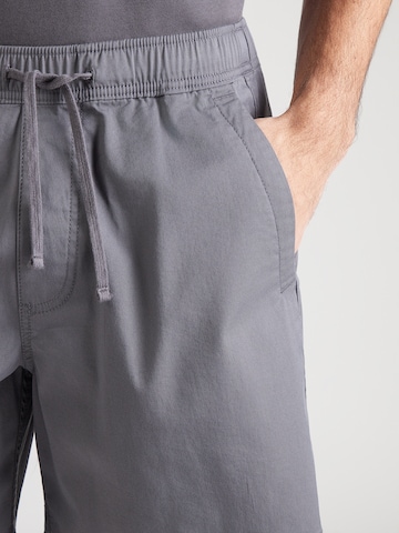 HOLLISTER - Loosefit Calças em cinzento