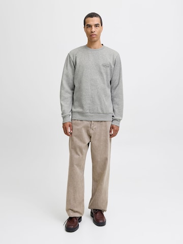 Sweat-shirt JACK & JONES en gris