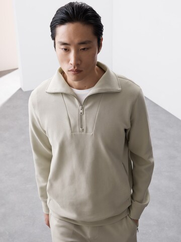Marks & Spencer Sweatshirt in Beige: voorkant