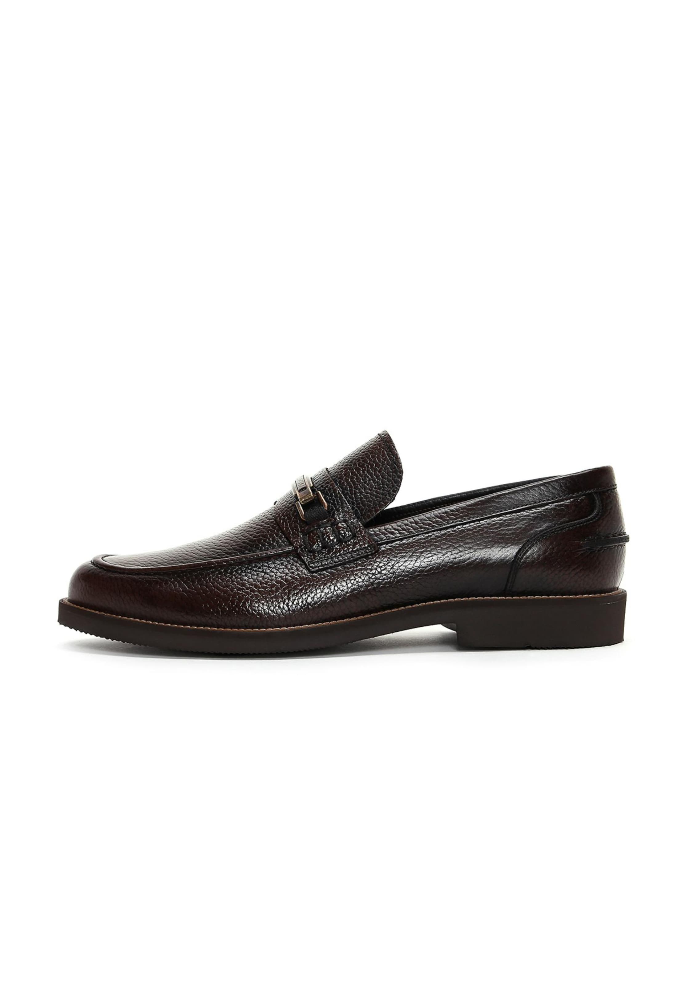 Chaussure basse Derimod en marron : devant